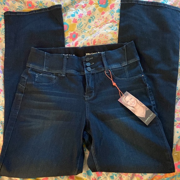 Laurie Felt kick boot jeans - Picture 3 of 5